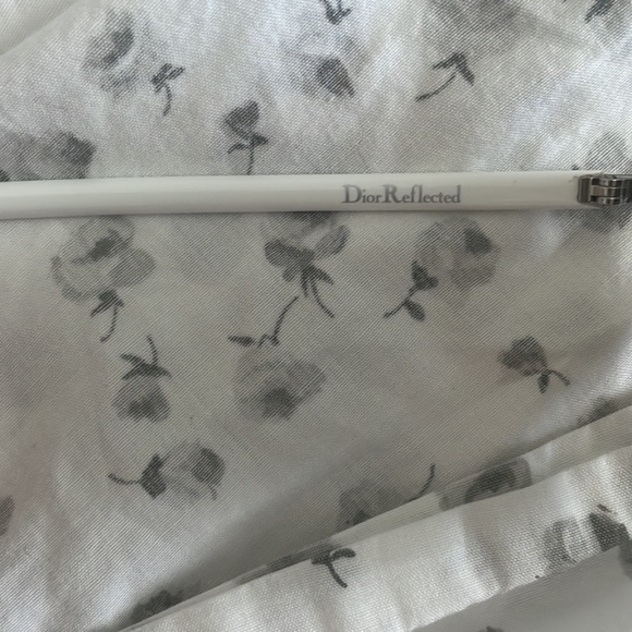 Dior Reflected Sunglasses (Authentic) - Picture 2 of 9